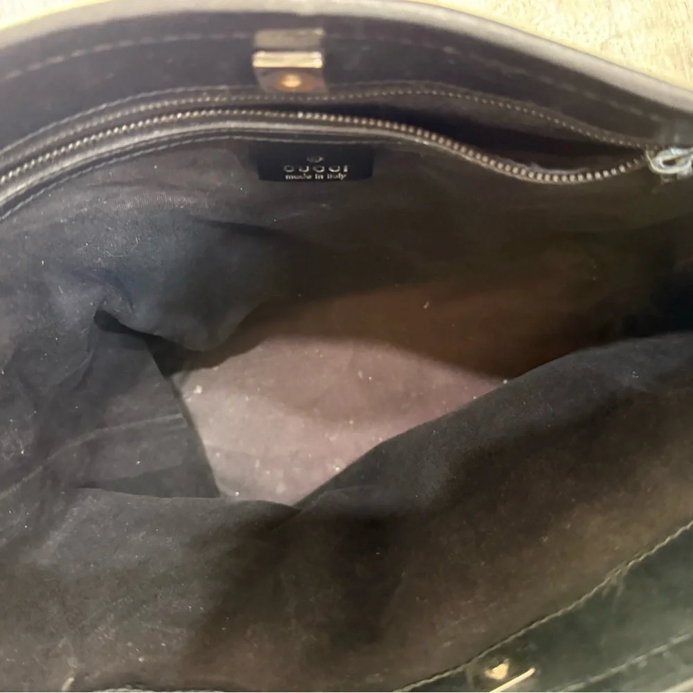 Vintage Gucci bucket purse - Picture 7 of 13